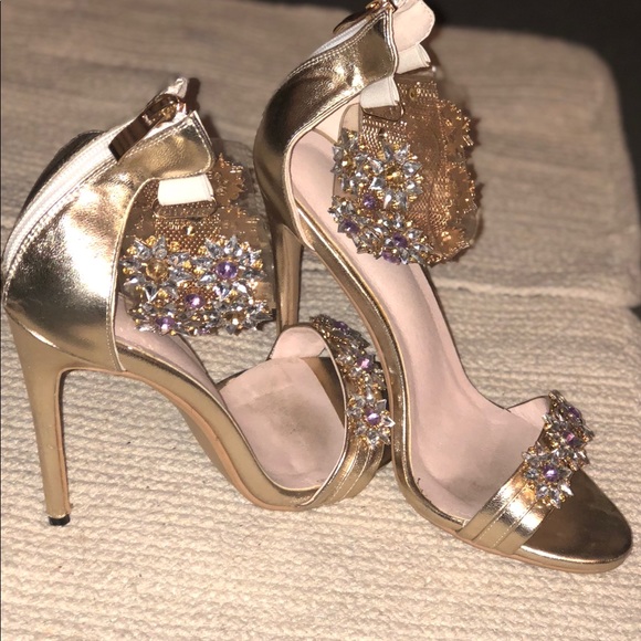 Gold Lame’  stiletto 👠 heels 10 - Picture 1 of 4